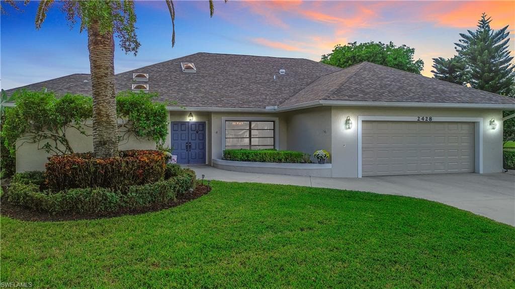 2428 Camden CT 7 NAPLES, FL 34105