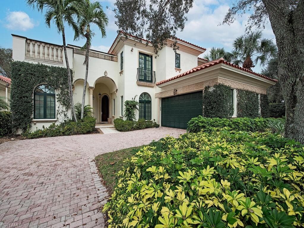 2651 CALADIUM WAY NAPLES, FL 34105