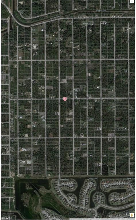 1805 10th ST LEHIGH ACRES, FL 33972