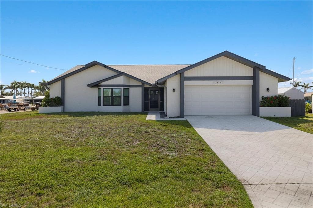 2176 Club House RD NORTH FORT MYERS, FL 33917