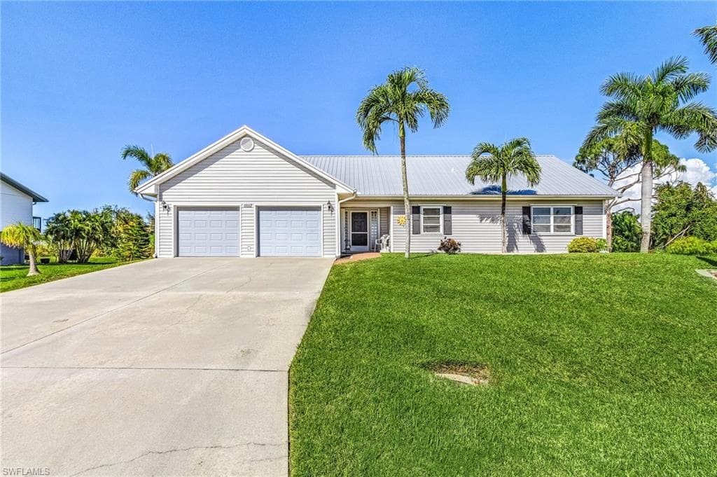 4460 LAKE HEATHER CIR ST. JAMES CITY, FL 33956