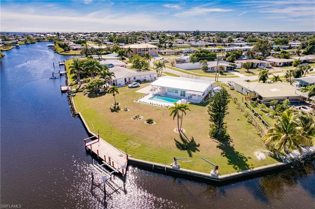 571 Sharon CIR NE PORT CHARLOTTE, FL 33952
