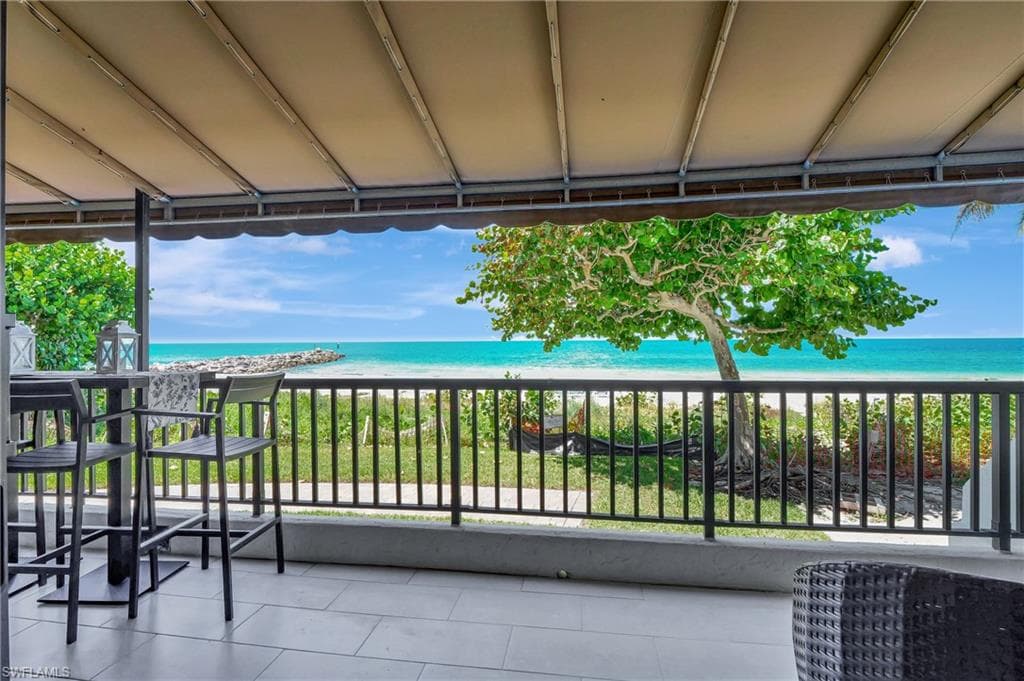 2357 Gulf Shore BLVD N 107 NAPLES, FL 34103
