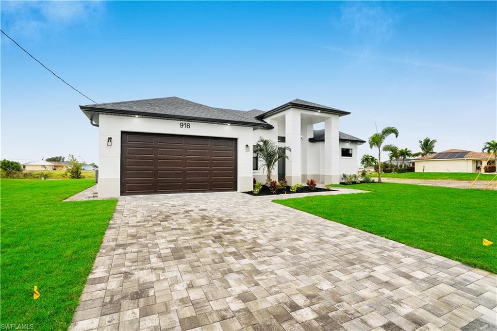 916 NE 11th AVE CAPE CORAL, FL 33909
