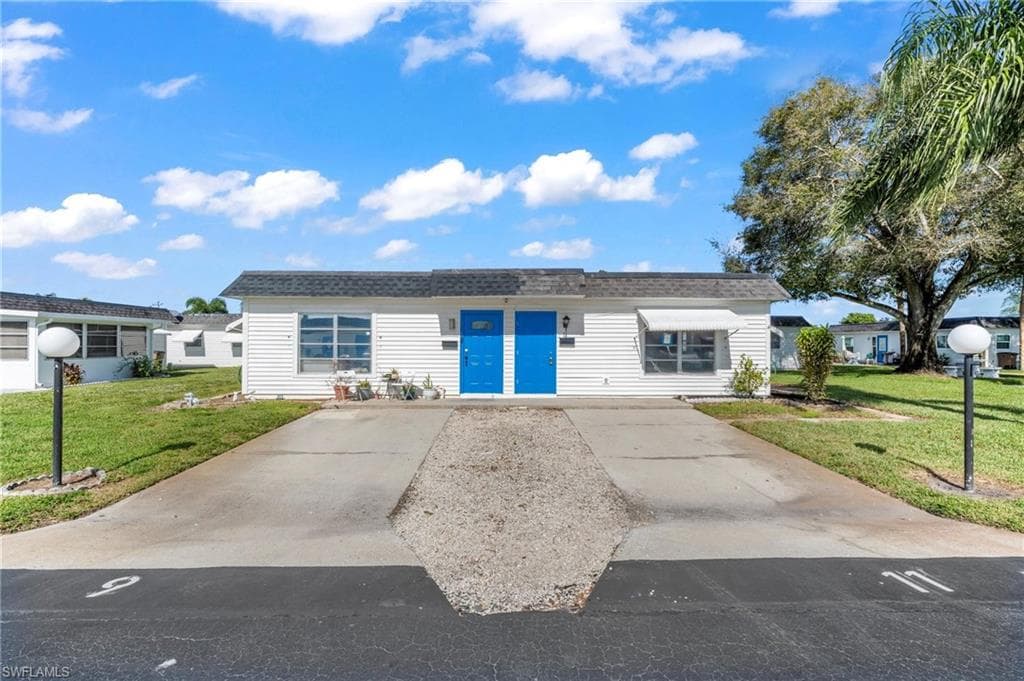 11 Tangerine CT LEHIGH ACRES, FL 33936