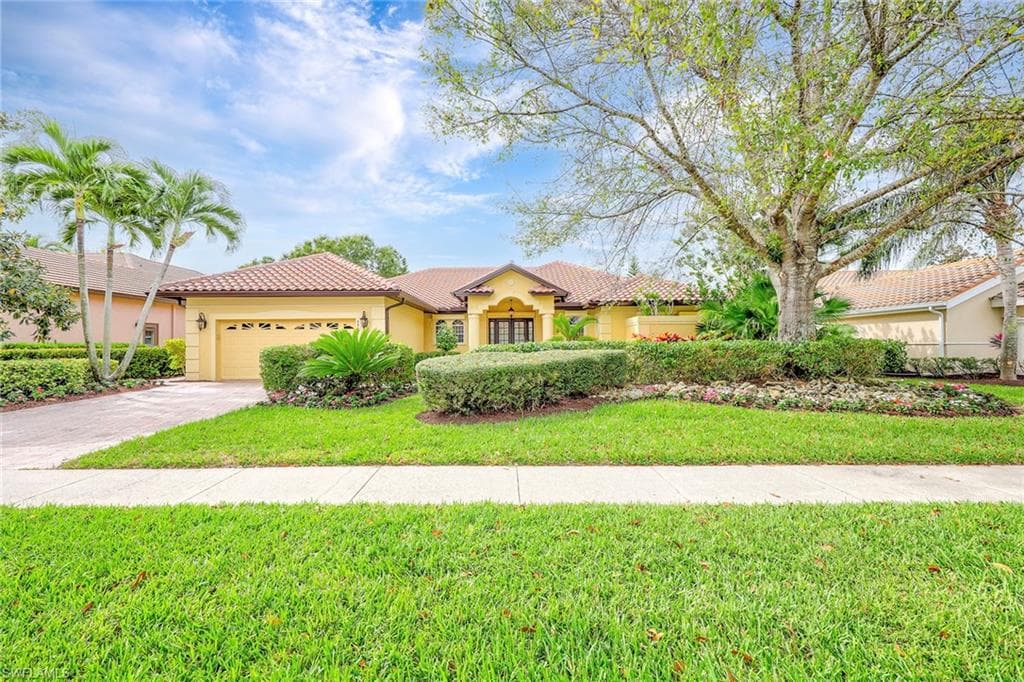 8862 Lely Island CIR NAPLES, FL 34113