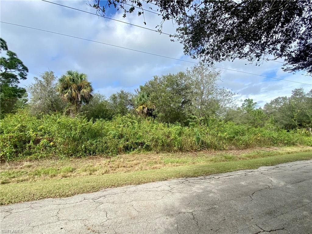 2009 Wellington AVE ALVA, FL 33920