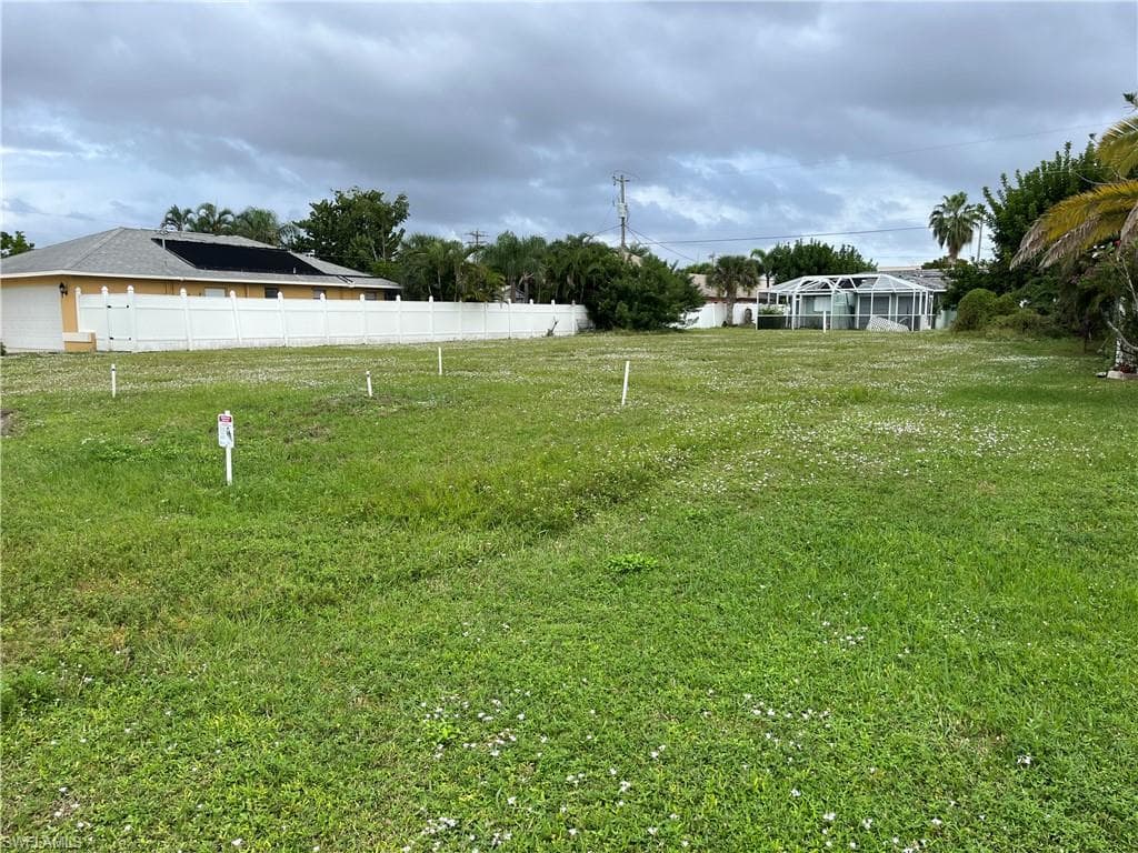 1807 SE 15th AVE CAPE CORAL, FL 33990