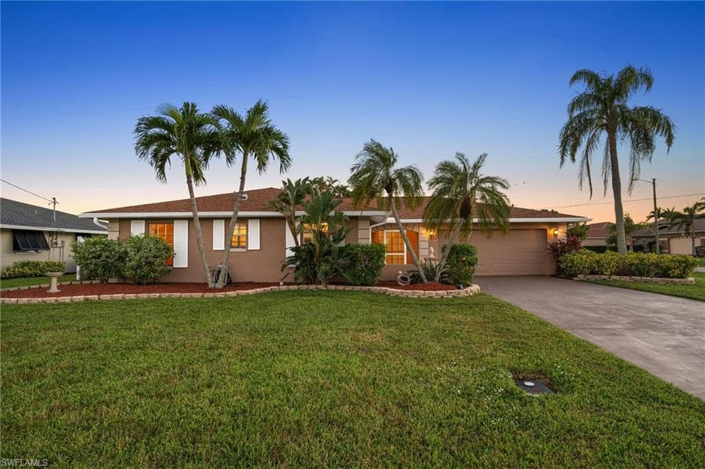 932 SW 52nd ST CAPE CORAL, FL 33914