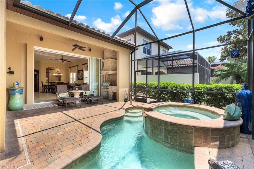 5773 Mango CIR NAPLES, FL 34110