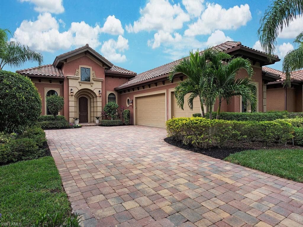 7296 Lantana CIR NAPLES, FL 34119