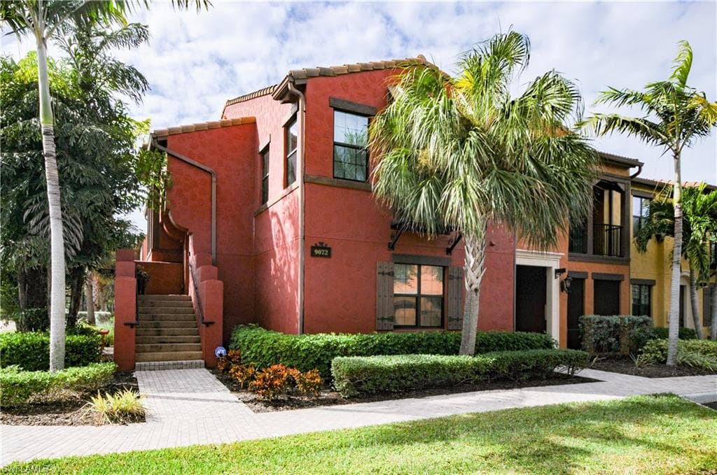 9072 Covina DR N 5501 NAPLES, FL 34113