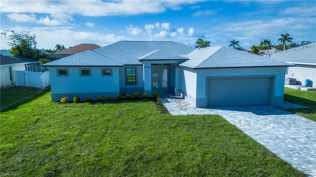 2520 SW 22nd PL CAPE CORAL, FL 33914