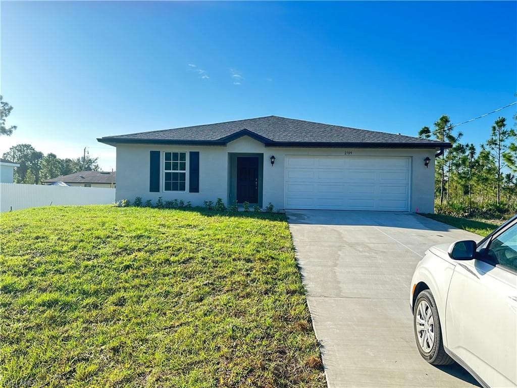 2709 51st ST W LEHIGH ACRES, FL 33971