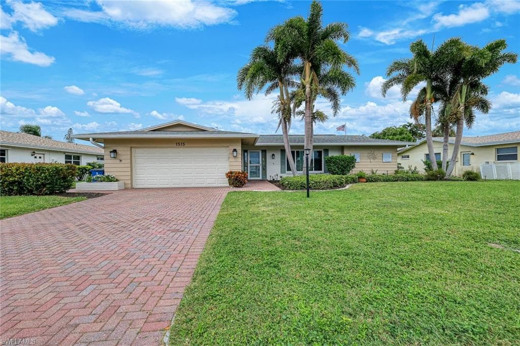 1515 Tredegar DR FORT MYERS, FL 33919