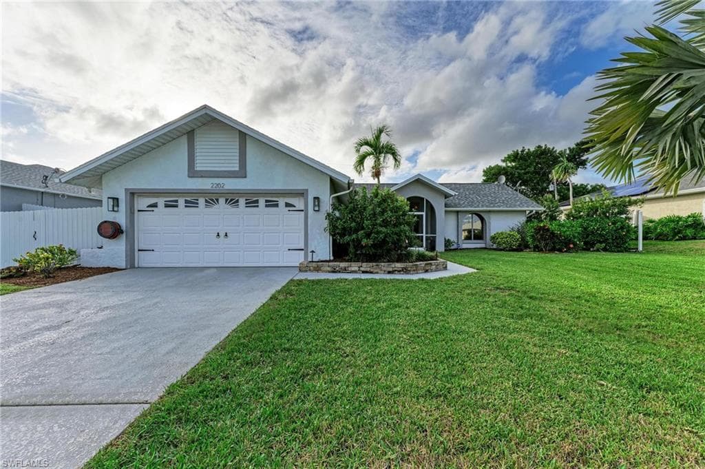2202 SW 14TH AVE CAPE CORAL, FL 33991