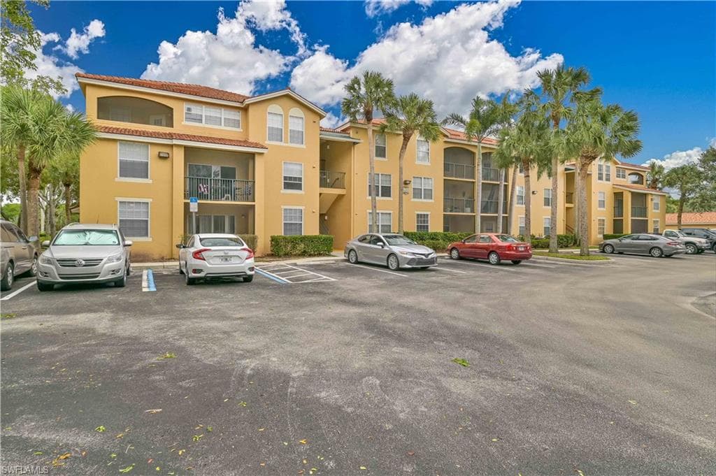 8659 River Homes LN 1202 BONITA SPRINGS, FL 34135