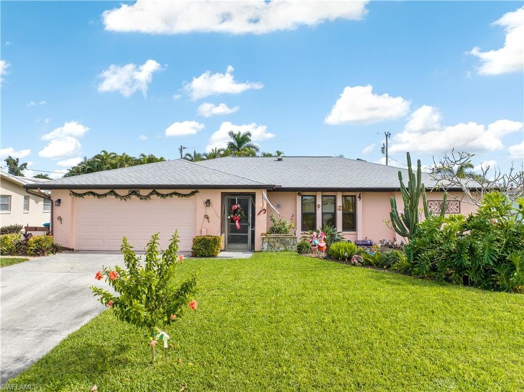 3747 SE 1st PL CAPE CORAL, FL 33904