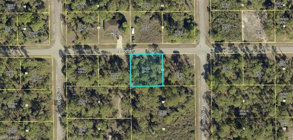 4304 E 21st ST ALVA, FL 33920