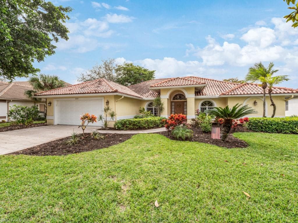 2111 Mission DR NAPLES, FL 34109