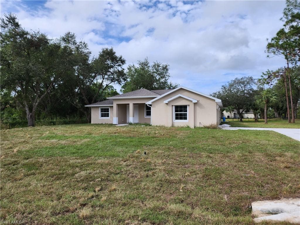 325 Hamilton AVE LEHIGH ACRES, FL 33936