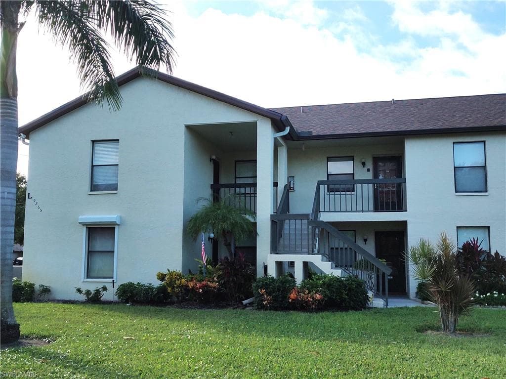 9265 Lake Park DR 101 FORT MYERS, FL 33919
