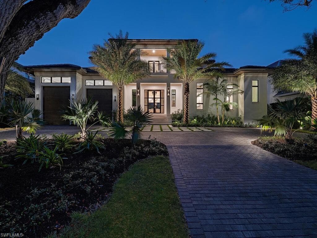 1583 Gordon DR NAPLES, FL 34102