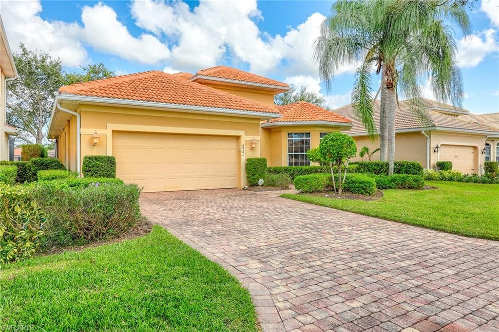 6921 Bent Grass DR NAPLES, FL 34113