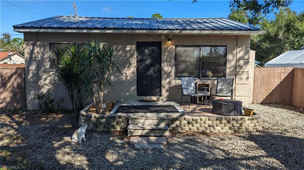 448 Santa Cruz ST NORTH FORT MYERS, FL 33903