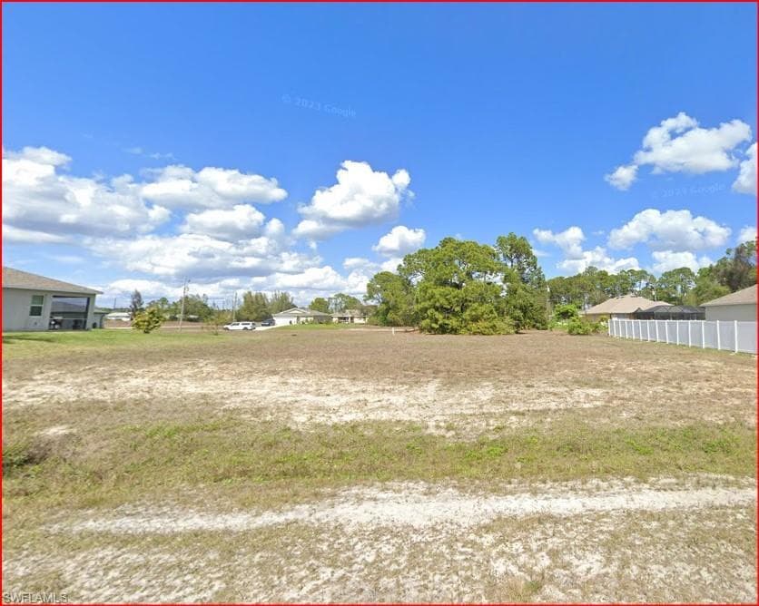 1001 NE 32nd LN CAPE CORAL, FL 33909