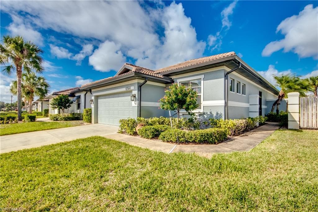 10564 Avila CIR FORT MYERS, FL 33913