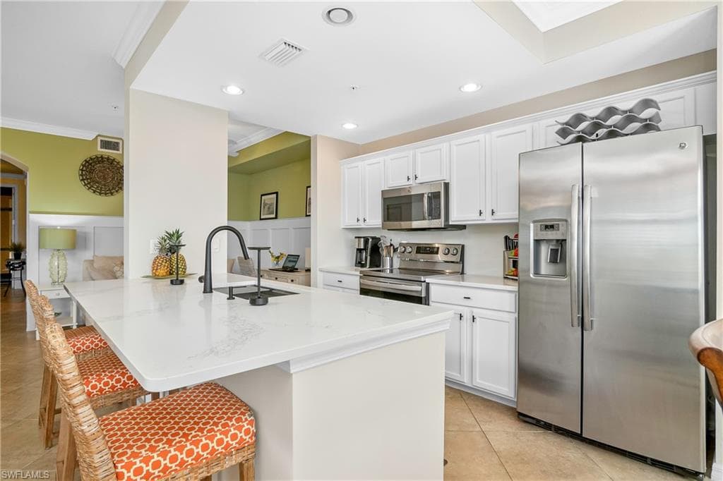 9554 Trevi CT 4737 NAPLES, FL 34113