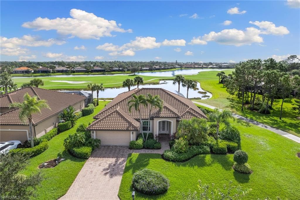 8851 Mustang Island CIR NAPLES, FL 34113