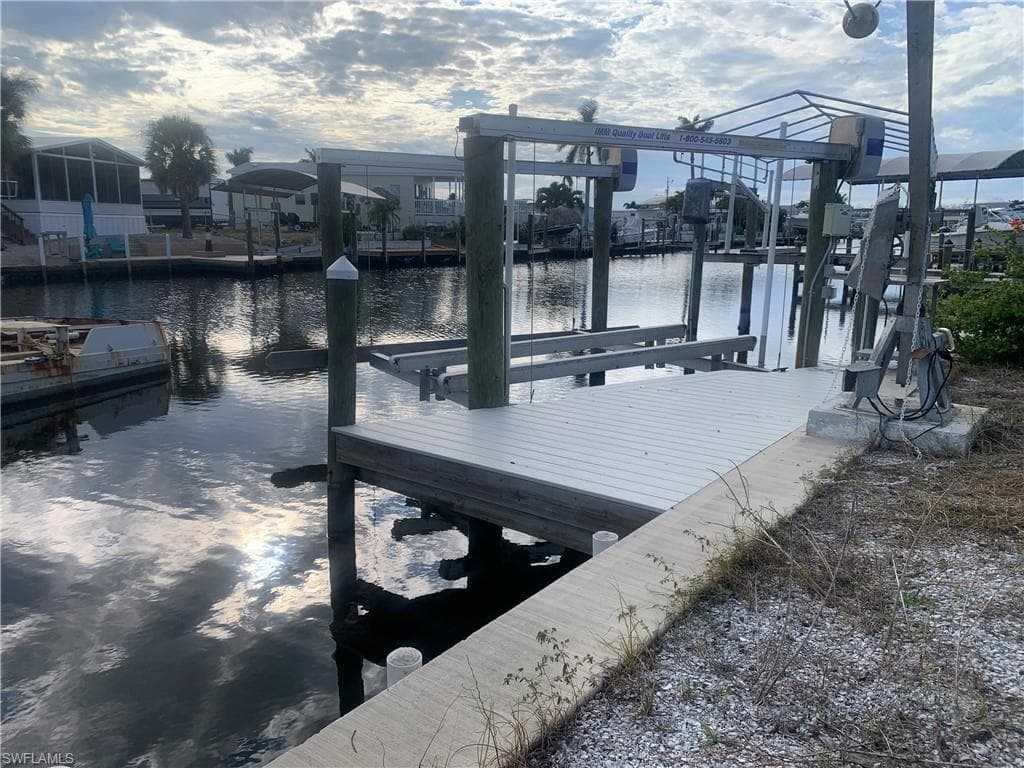 3781 Blueberry LN ST. JAMES CITY, FL 33956
