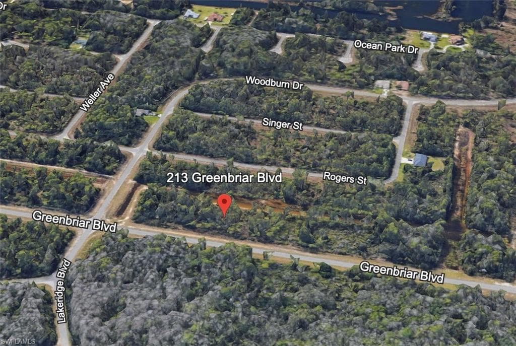 213-215 Greenbriar BLVD LEHIGH ACRES, FL 33972