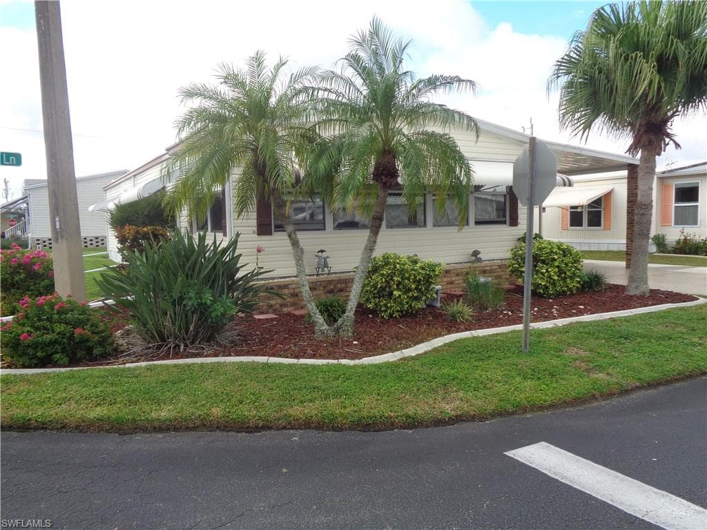 3168 Indian Village LN NORTH FORT MYERS, FL 33917