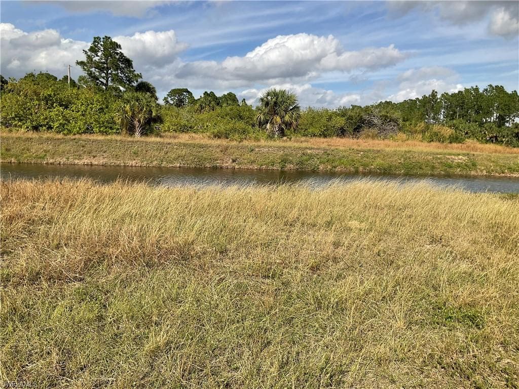 501 Naples AVE S LEHIGH ACRES, FL 33974