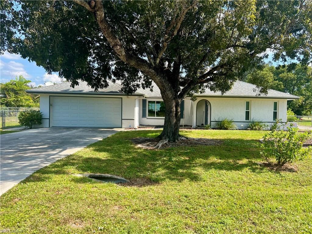 1108 Robert AVE LEHIGH ACRES, FL 33936