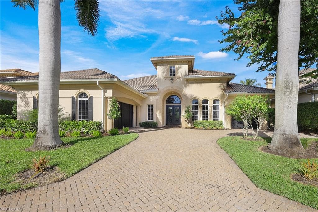 8608 Majorca LN NAPLES, FL 34114