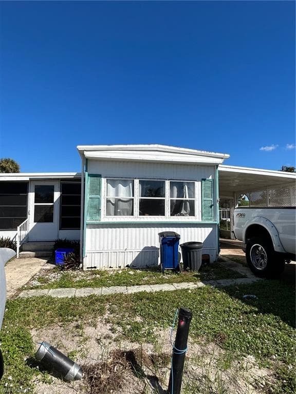 169 Lantern LN NORTH FORT MYERS, FL 33917