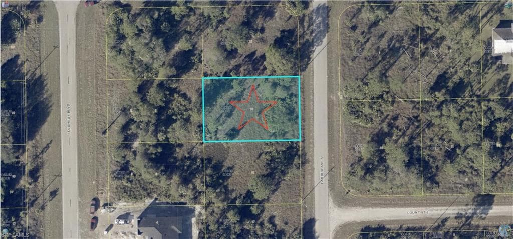 404 Lambda AVE S LEHIGH ACRES, FL 33974