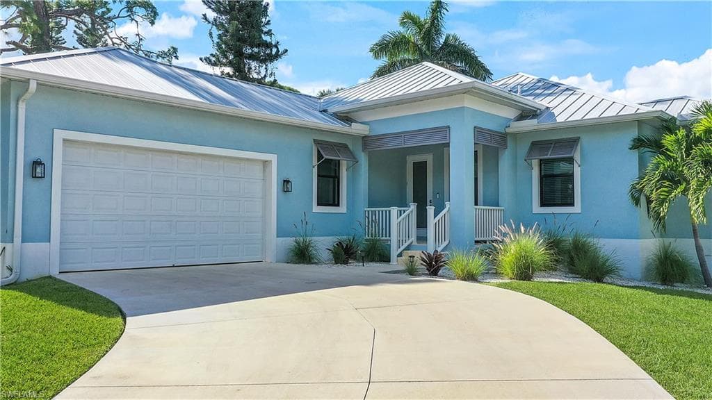 109 Cocohatchee ST NAPLES, FL 34110