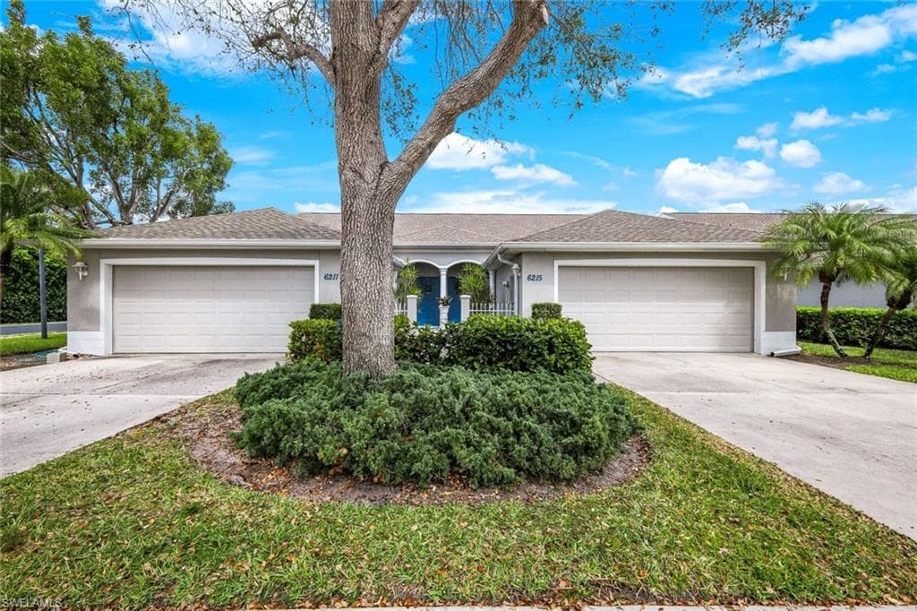 6215 Mandalay CIR S 36 NAPLES, FL 34112