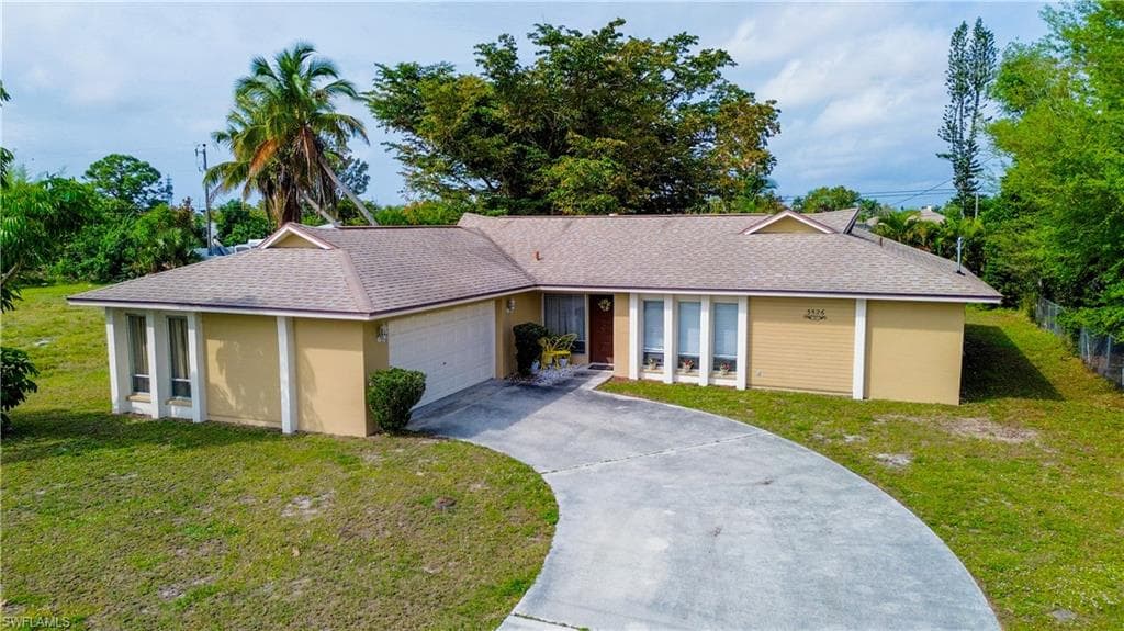 3526 Country Club BLVD CAPE CORAL, FL 33904