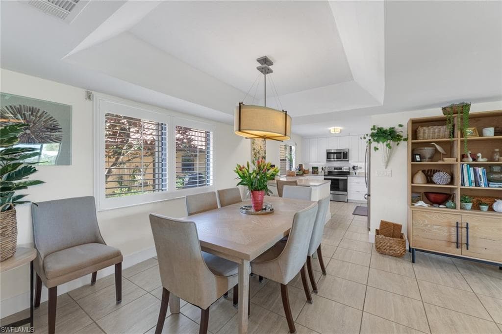 198 Albi RD 3 NAPLES, FL 34112