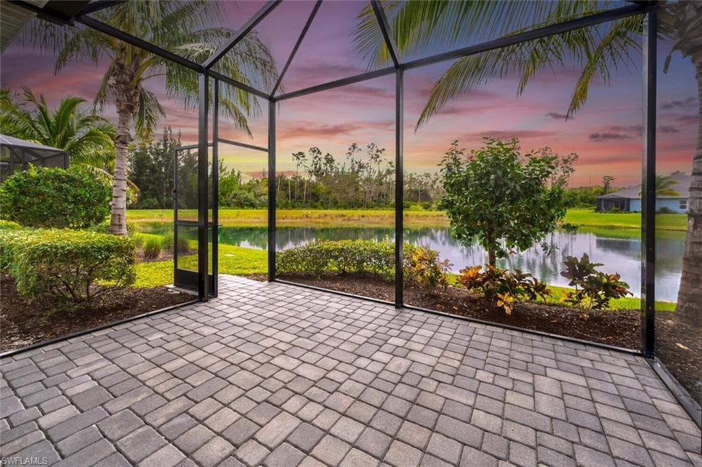 2247 Marquesa CIR NAPLES, FL 34112