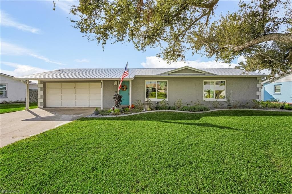 1440 SE 11th TER CAPE CORAL, FL 33990