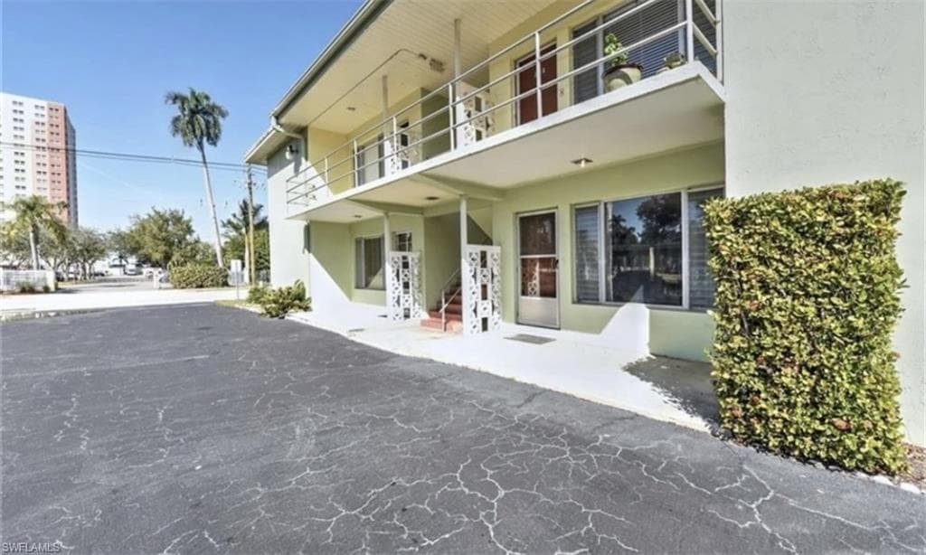 2544 1st ST 102 FORT MYERS, FL 33901