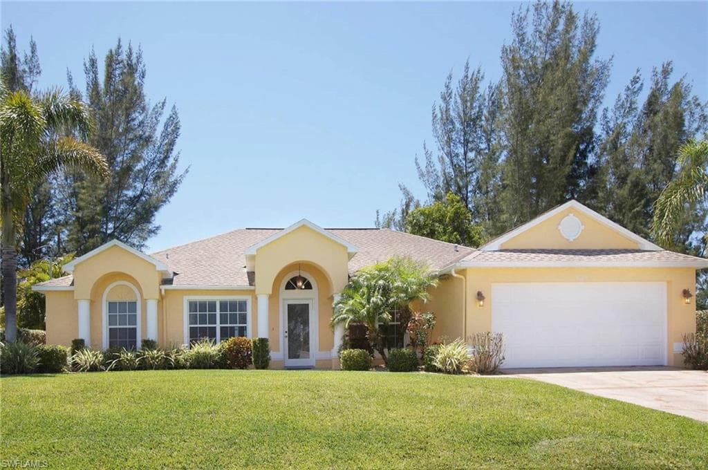 3008 SW 10th PL CAPE CORAL, FL 33914