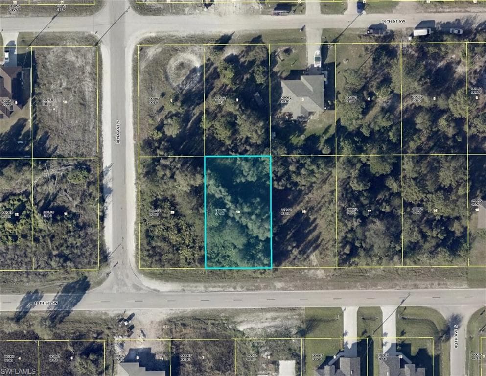 3216 40th ST SW LEHIGH ACRES, FL 33976
